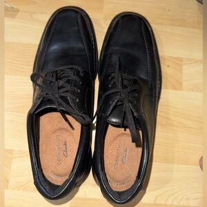 Clarks Men's Classic Black Oxfords